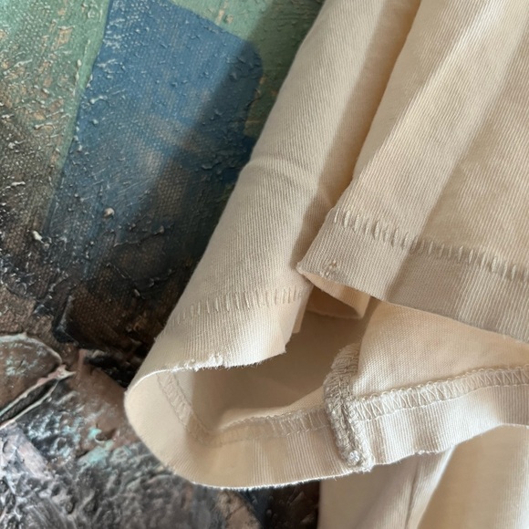 LEVI’s Graphic Tee - Picture 8 of 10